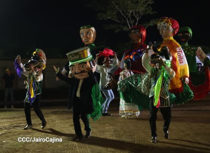 Familias de Managua disfrutan de la Feria Ganadera Navidad 2025
