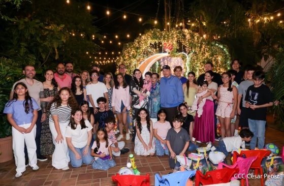 Copresidentes de Nicaragua, comandante Daniel Ortega y Compañera Rosario Murillo celebran la Purísima 