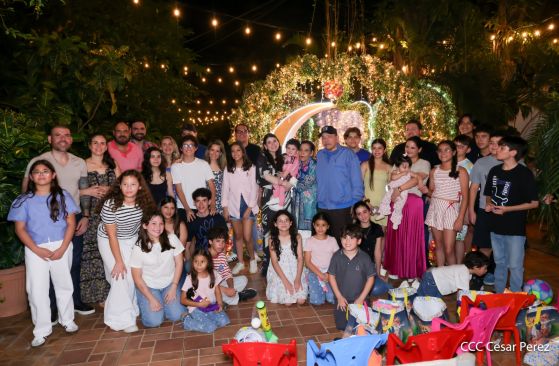 Copresidentes de Nicaragua, comandante Daniel Ortega y Compañera Rosario Murillo celebran la Purísima 