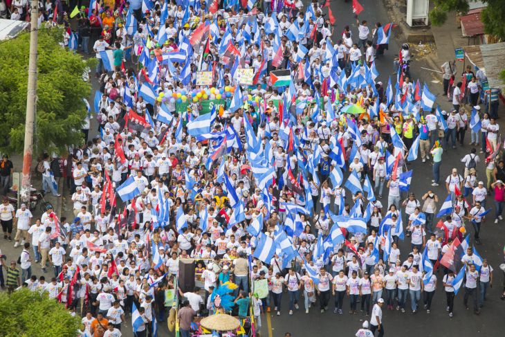 Juventud camina en Amor, Paz y Vida hacia Nuevos Tiempos (FOTOS AÉREAS)