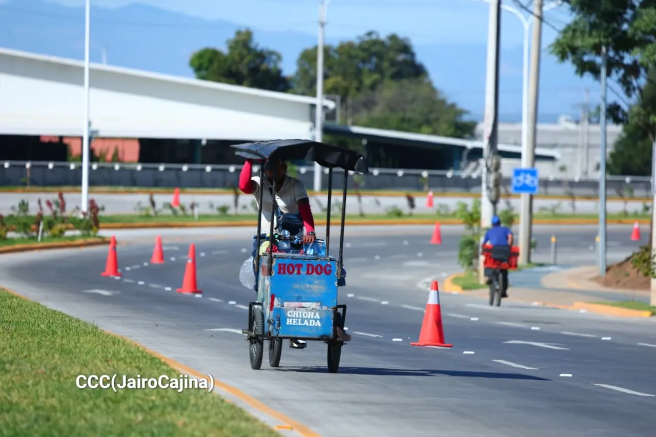 Entrega del Tramo Cuatro de la Pista Héroes de la Insurrección