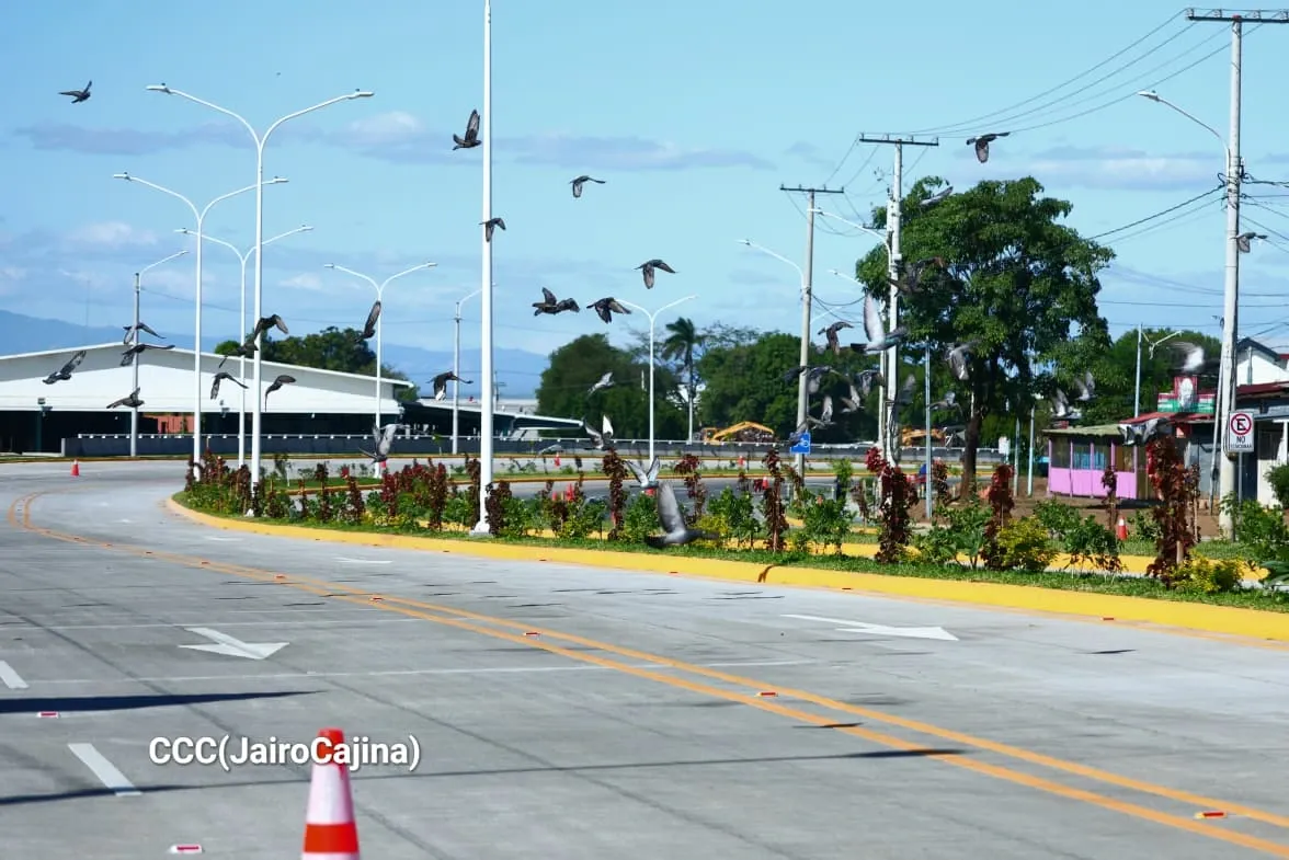 Entrega del Tramo Cuatro de la Pista Héroes de la Insurrección