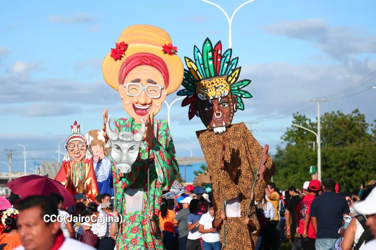 Entrega del Tramo Cuatro de la Pista Héroes de la Insurrección