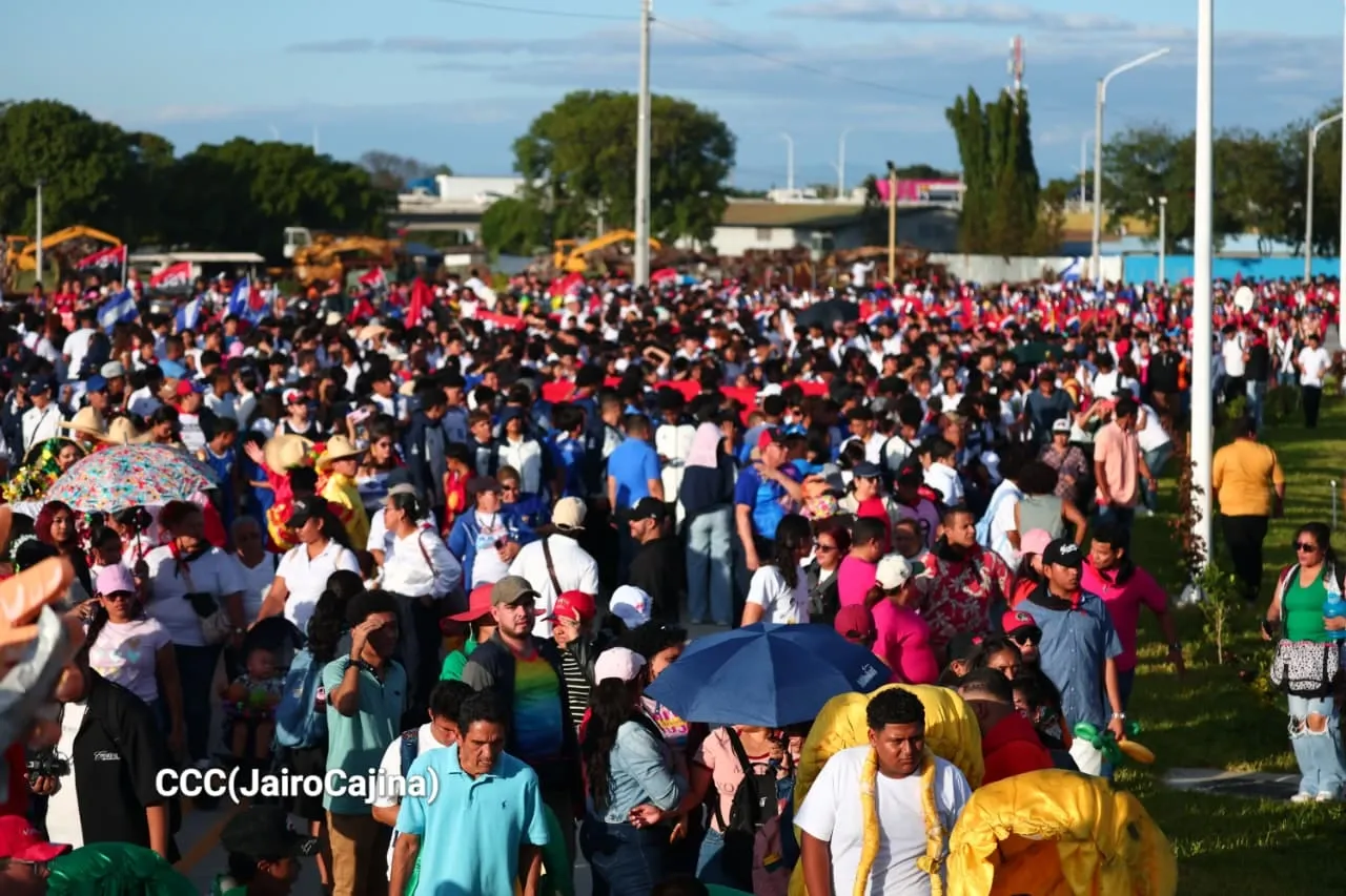 Entrega del Tramo Cuatro de la Pista Héroes de la Insurrección