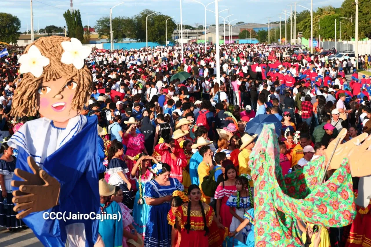 Entrega del Tramo Cuatro de la Pista Héroes de la Insurrección