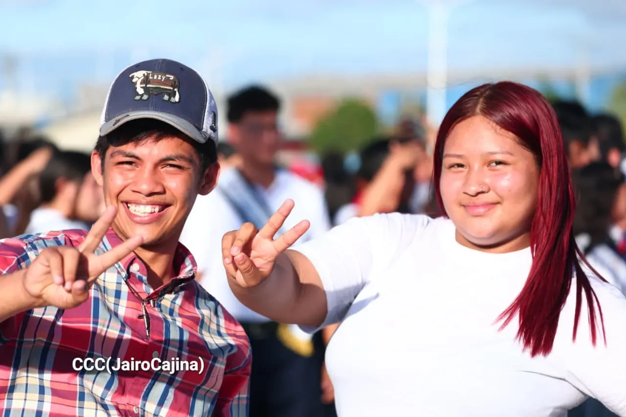 Entrega del Tramo Cuatro de la Pista Héroes de la Insurrección
