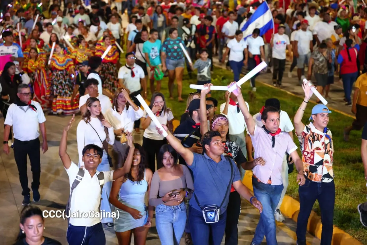 Entrega del Tramo Cuatro de la Pista Héroes de la Insurrección