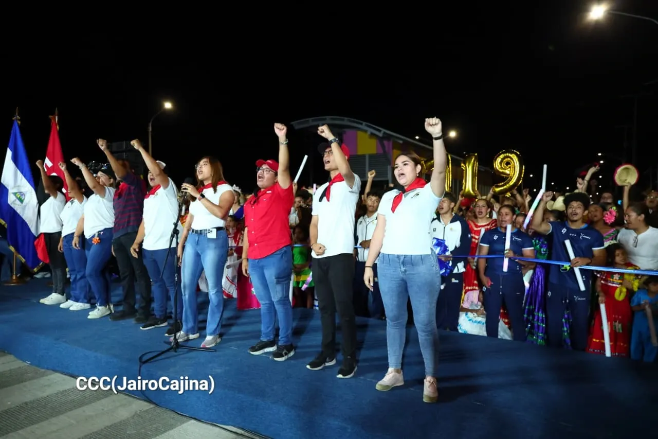 Entrega del Tramo Cuatro de la Pista Héroes de la Insurrección