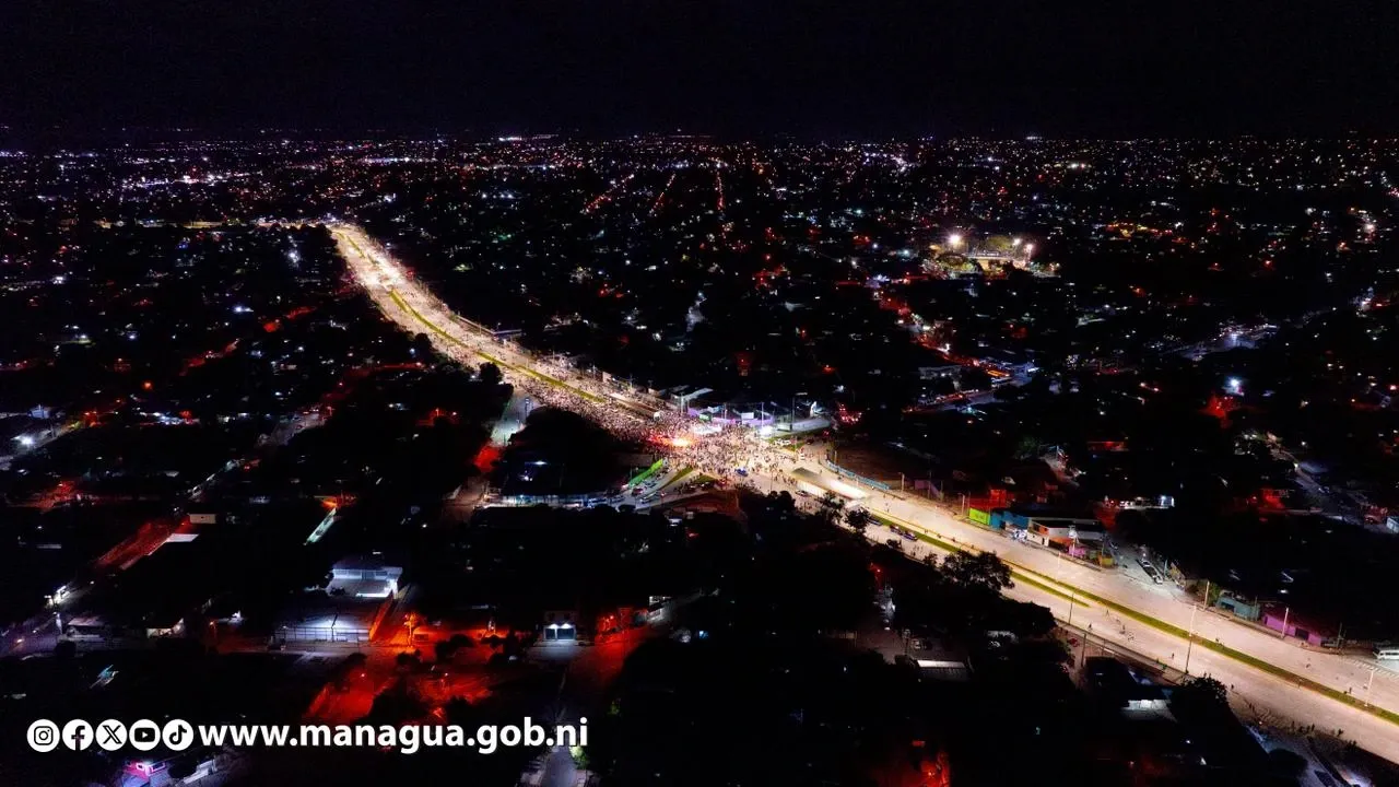 Entrega del Tramo Cuatro de la Pista Héroes de la Insurrección