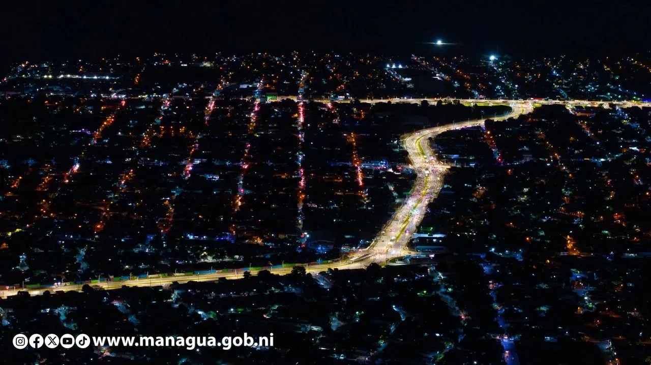 Entrega del Tramo Cuatro de la Pista Héroes de la Insurrección