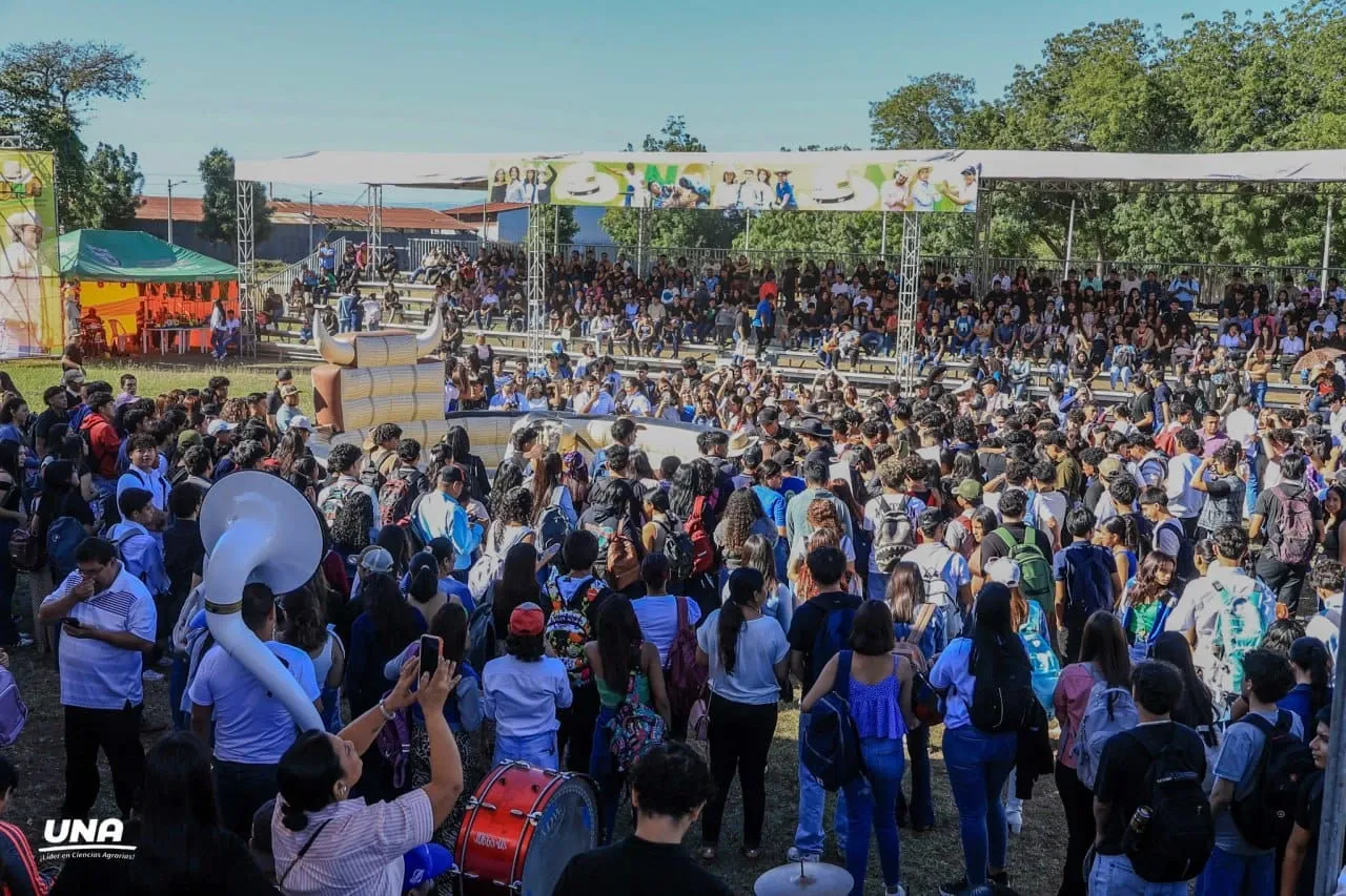 Universidades reciben a estudiantes de nuevo ingreso