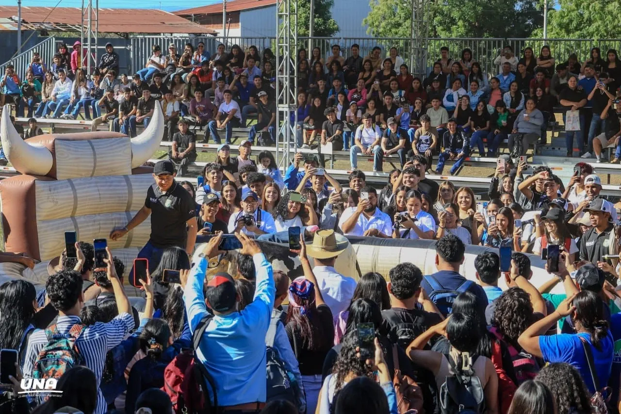 Universidades reciben a estudiantes de nuevo ingreso