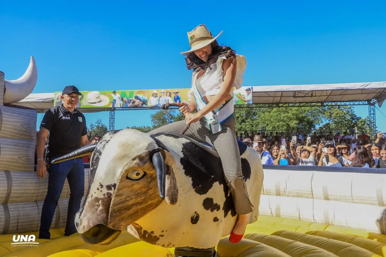 Universidades reciben a estudiantes de nuevo ingreso