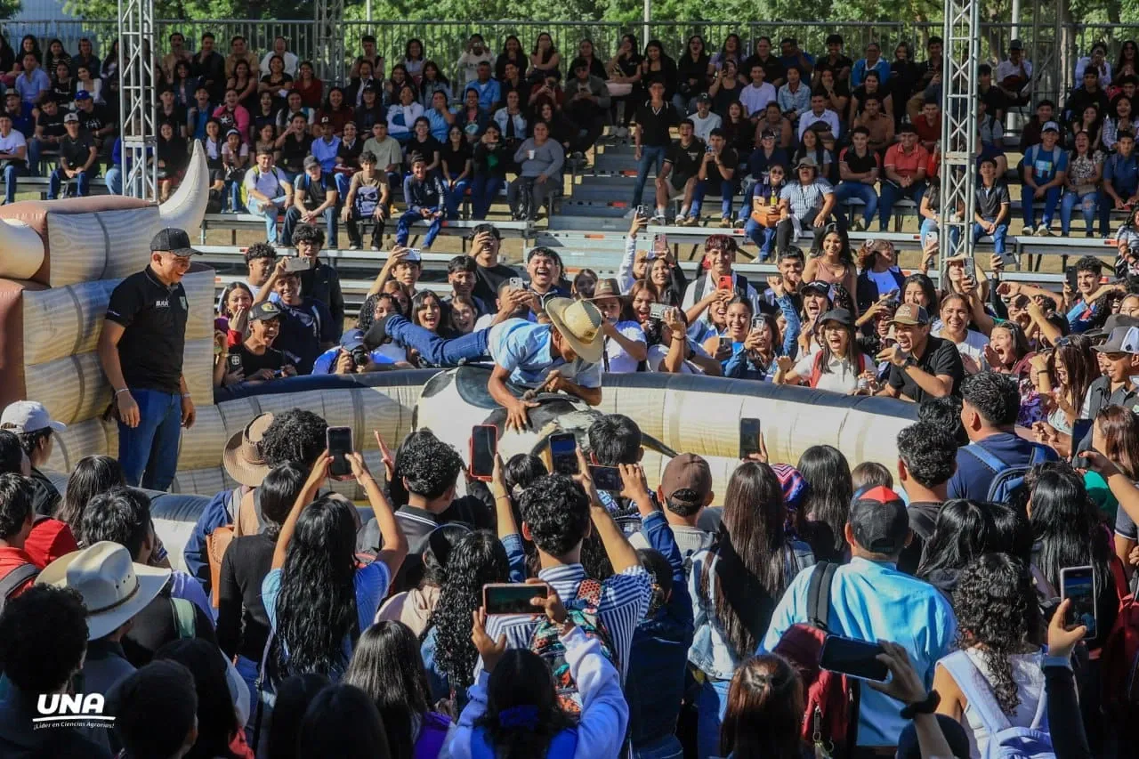 Universidades reciben a estudiantes de nuevo ingreso