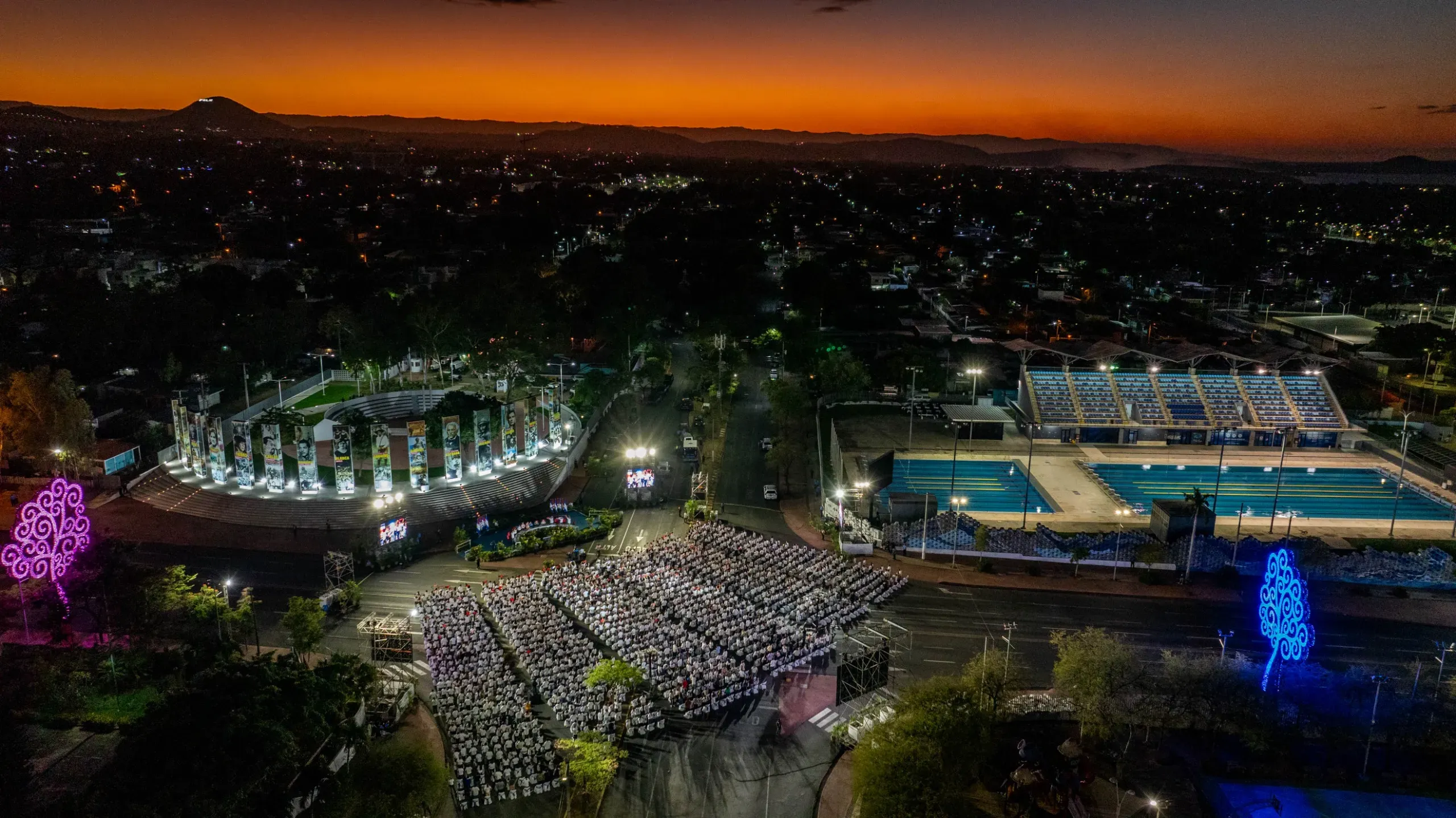 Entrega de primera Medalla de Reconciliación y Paz Cardenal Miguel Obando