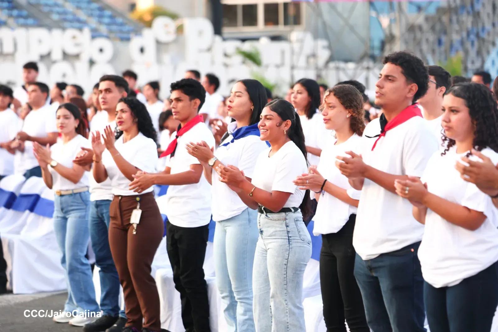 Entrega de primera Medalla de Reconciliación y Paz Cardenal Miguel Obando