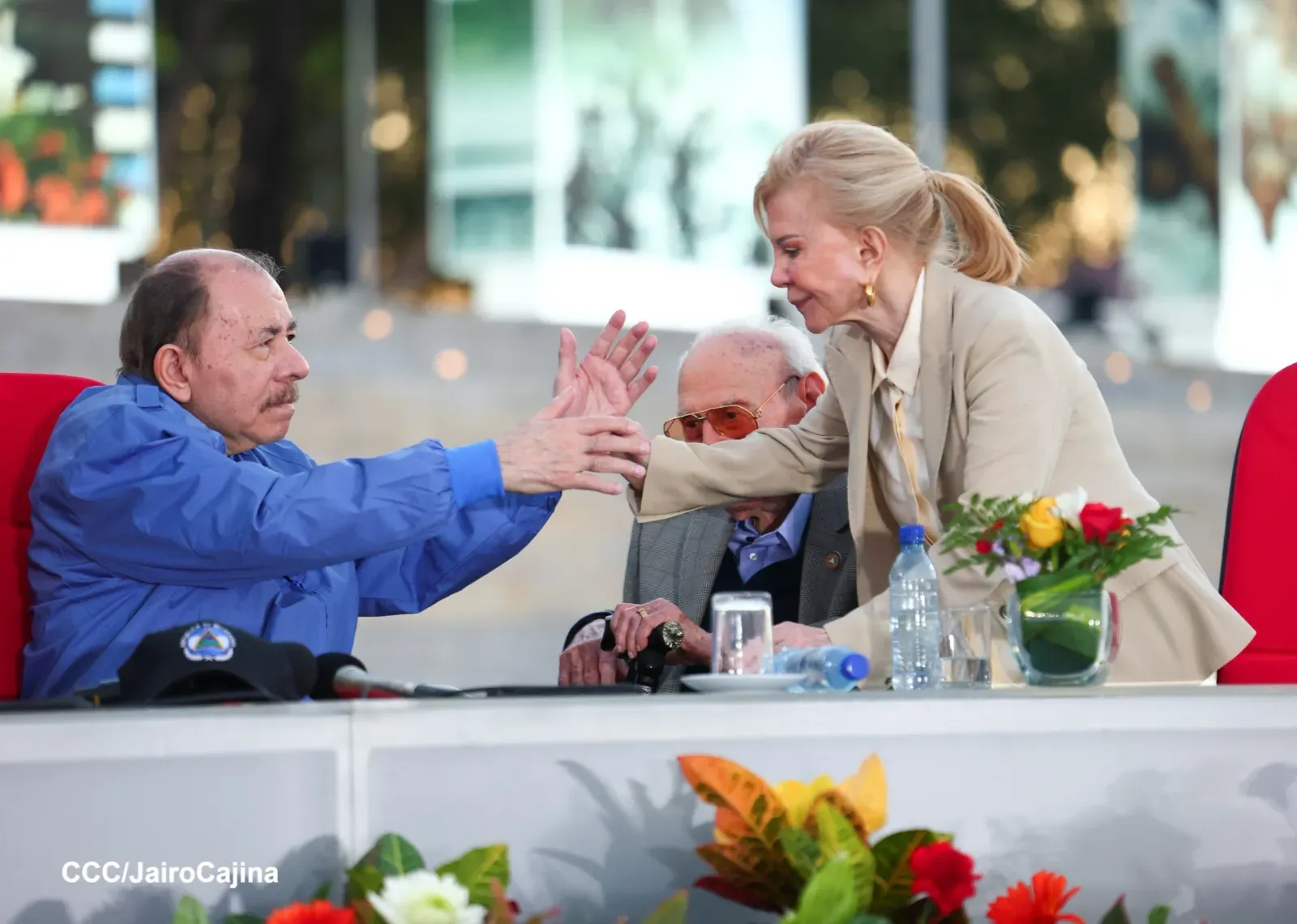 Entrega de primera Medalla de Reconciliación y Paz Cardenal Miguel Obando
