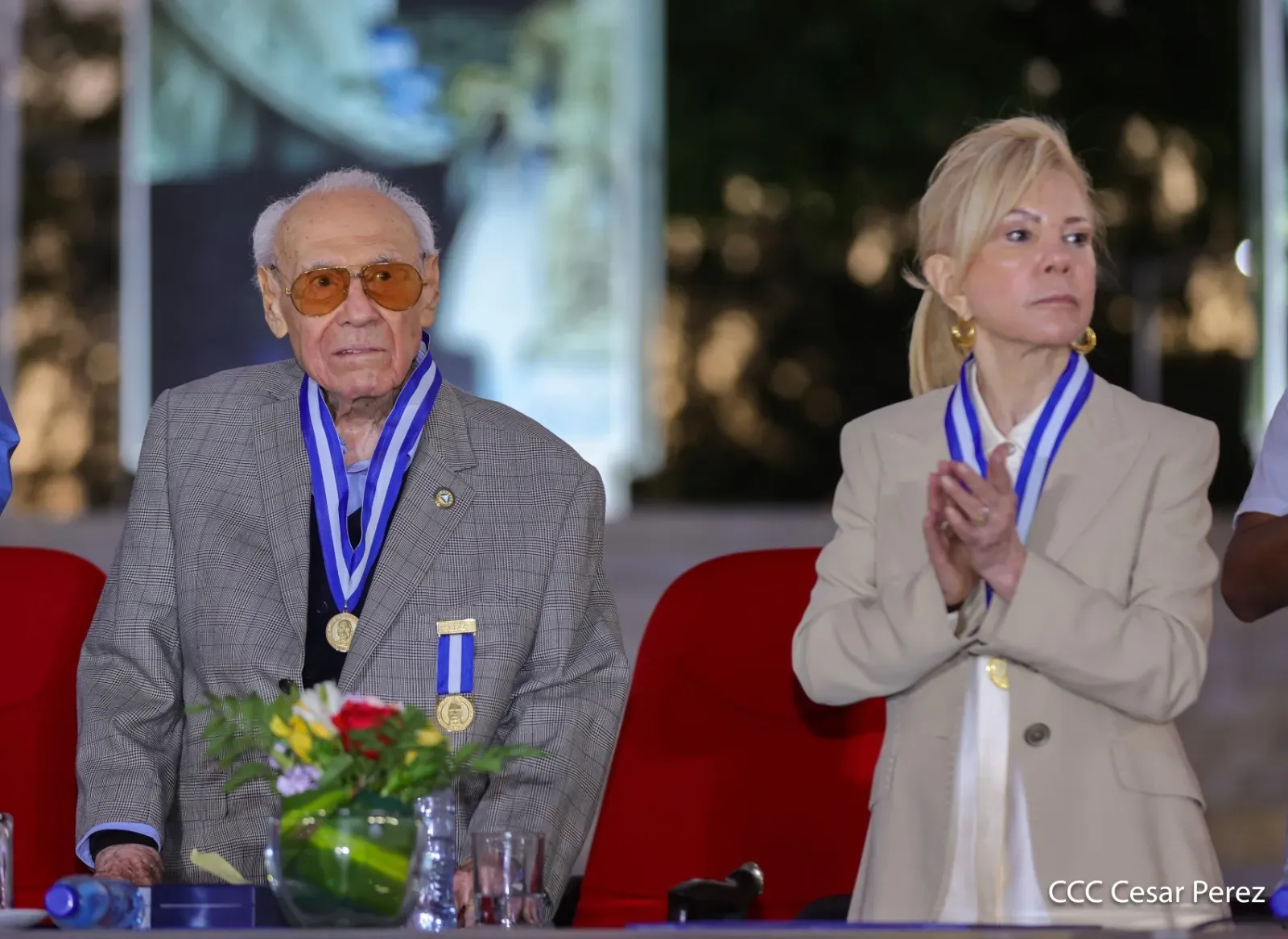 Entrega de primera Medalla de Reconciliación y Paz Cardenal Miguel Obando