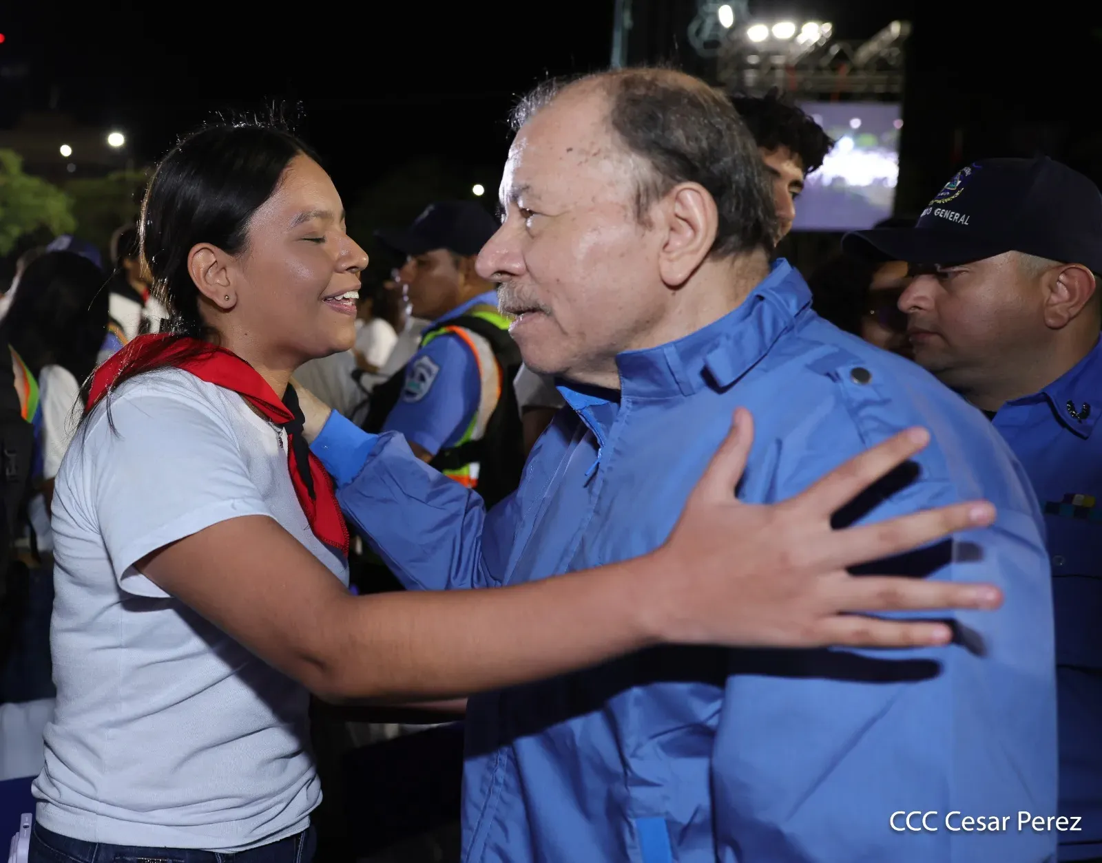 Entrega de primera Medalla de Reconciliación y Paz Cardenal Miguel Obando