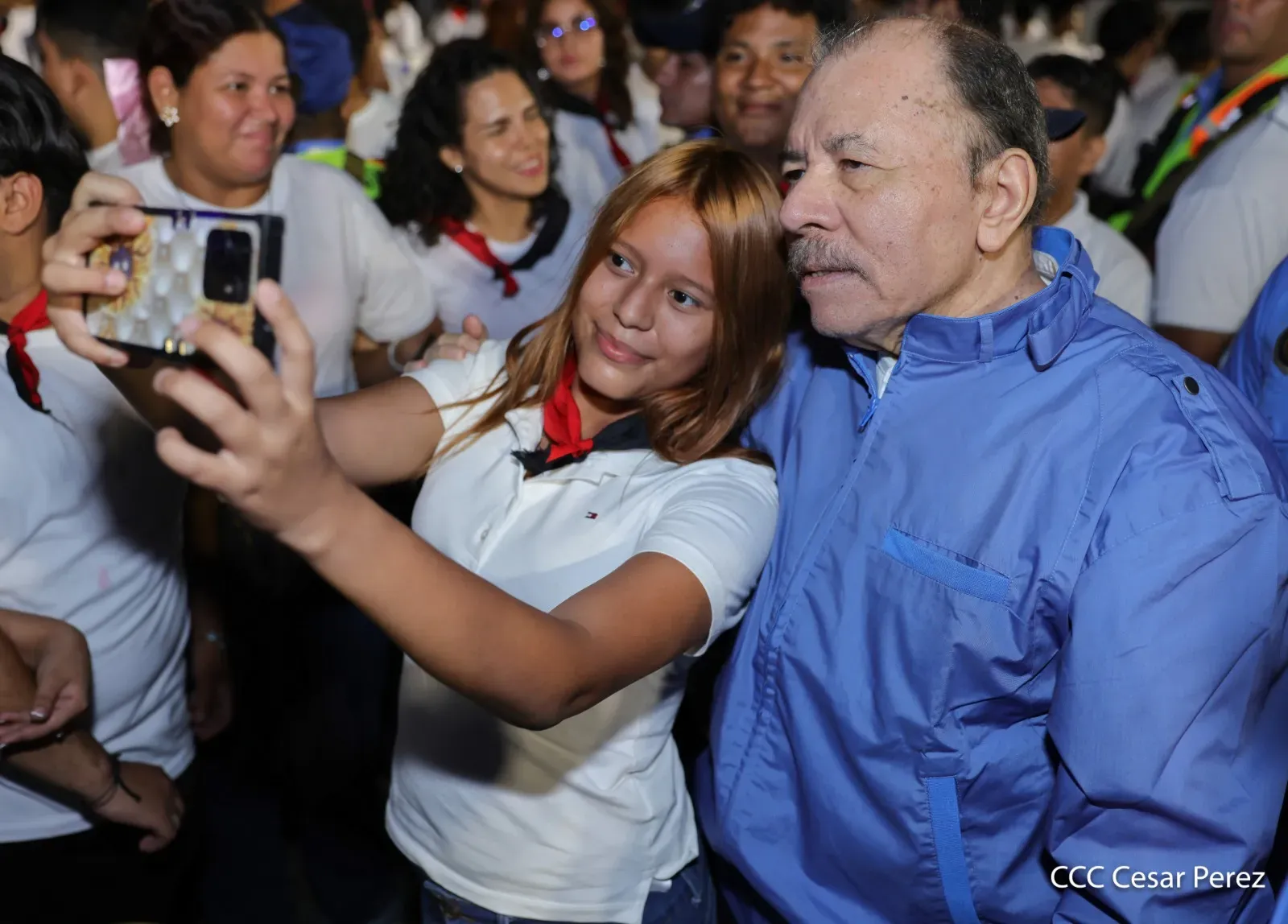Entrega de primera Medalla de Reconciliación y Paz Cardenal Miguel Obando