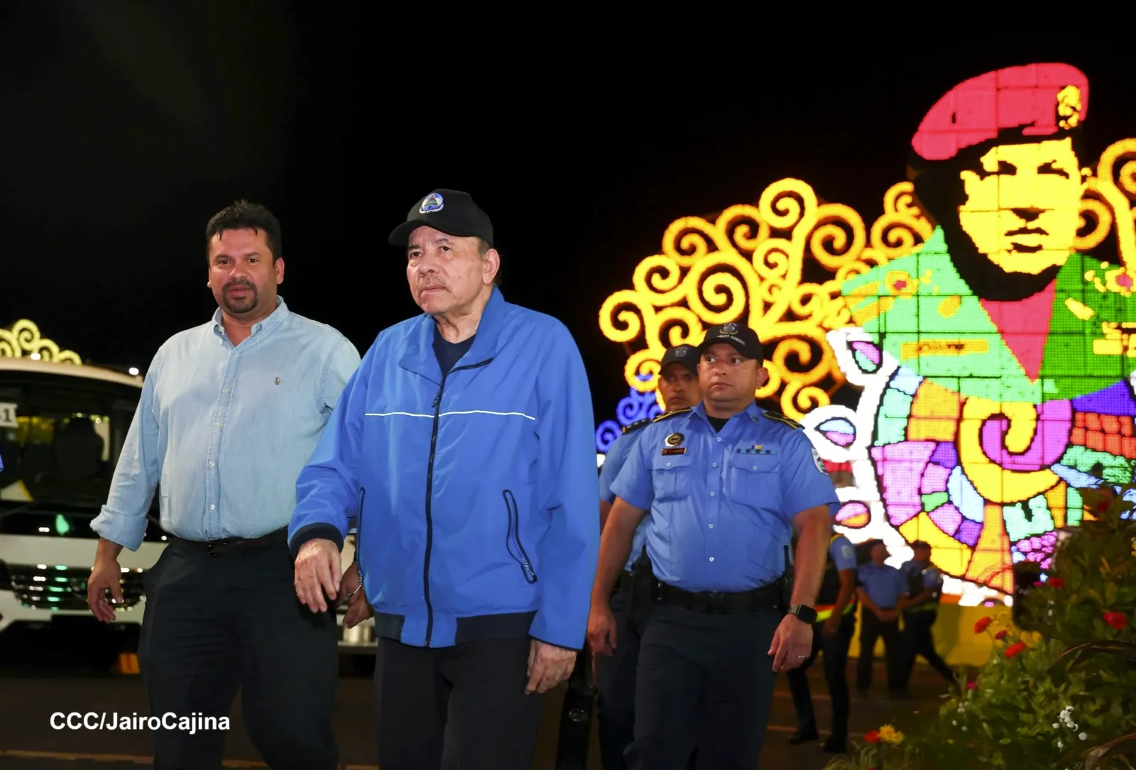 Cooperativas de Nicaragua reciben nuevas unidades de autobuses y microbuses de China