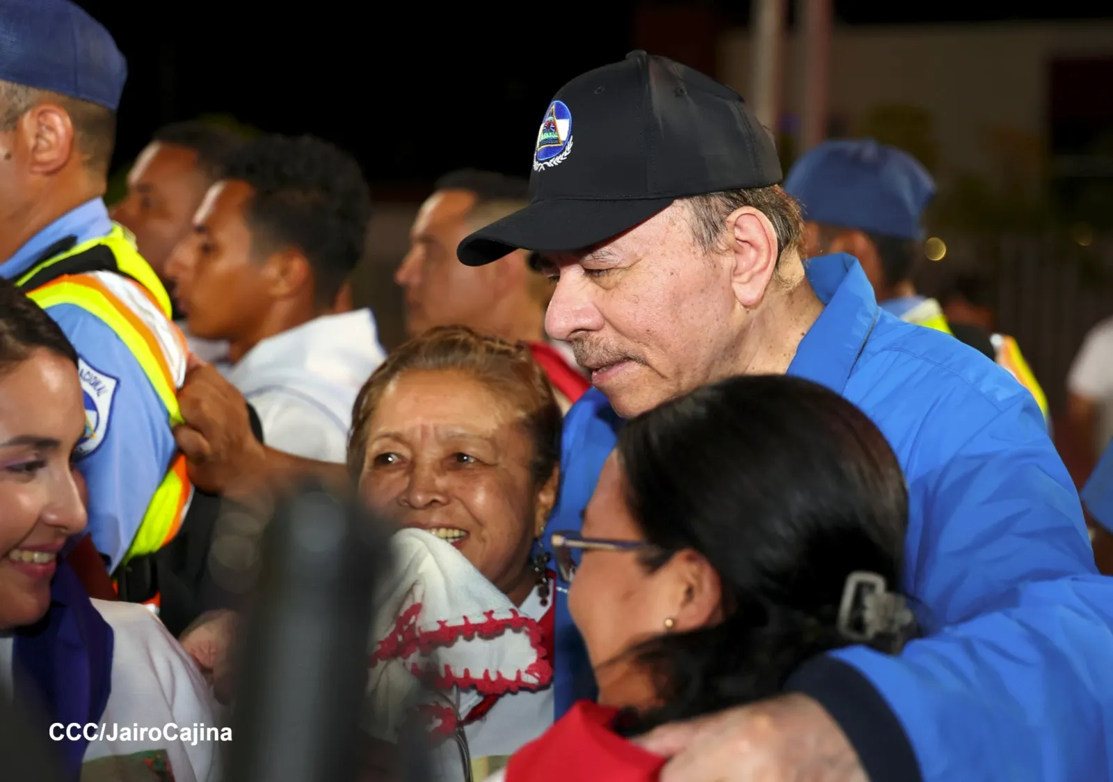 Cooperativas de Nicaragua reciben nuevas unidades de autobuses y microbuses de China