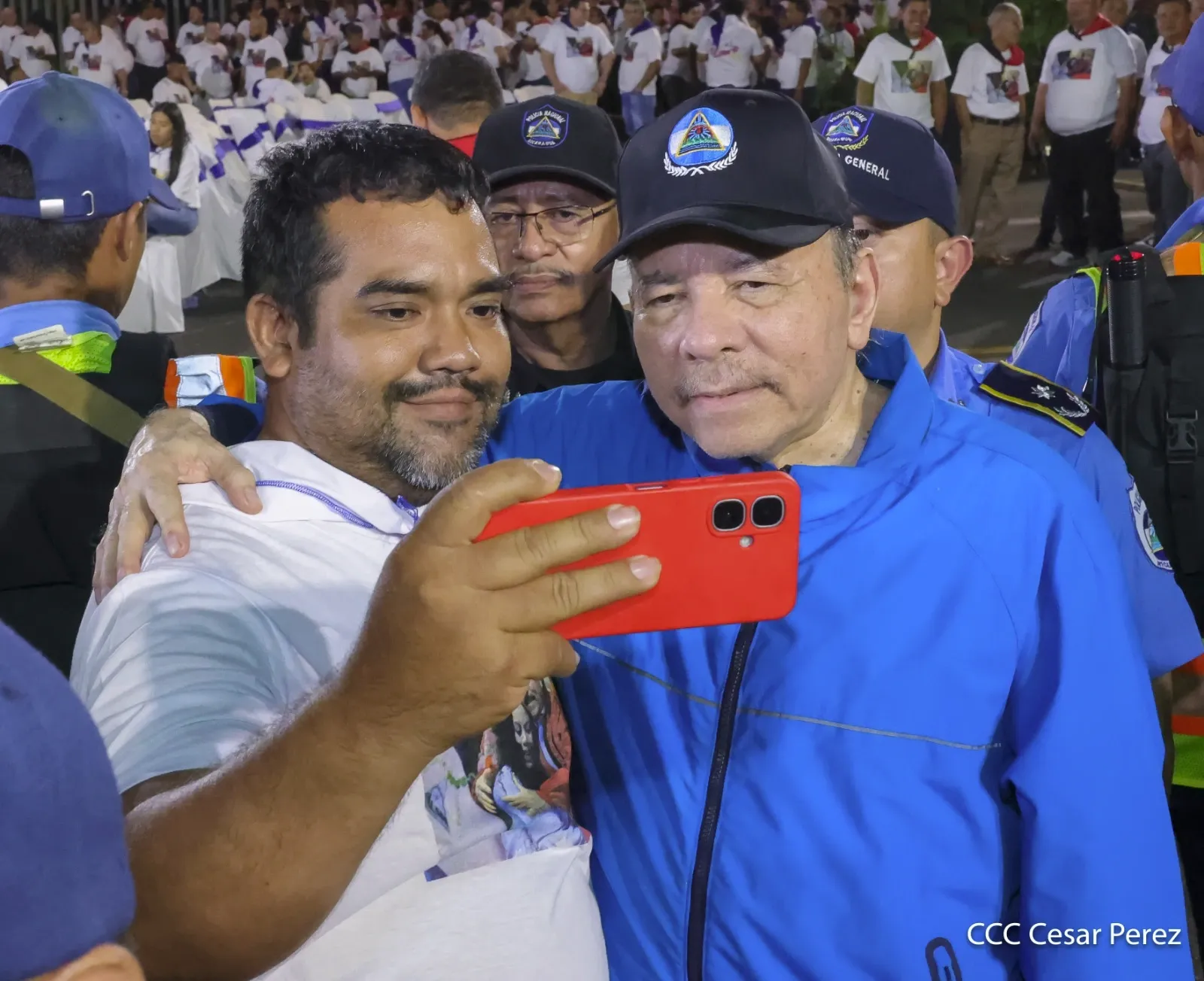 Cooperativas de Nicaragua reciben nuevas unidades de autobuses y microbuses de China