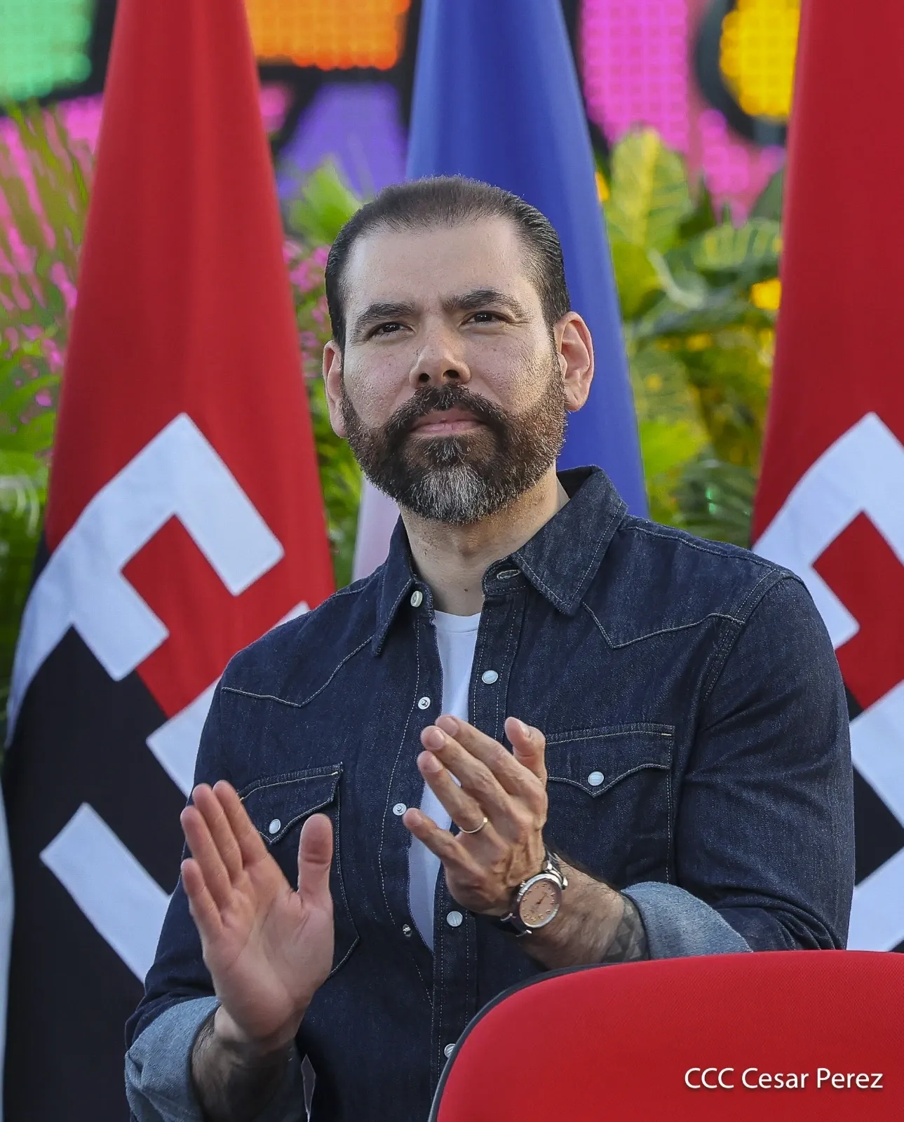 Cooperativas de Nicaragua reciben nuevas unidades de autobuses y microbuses de China