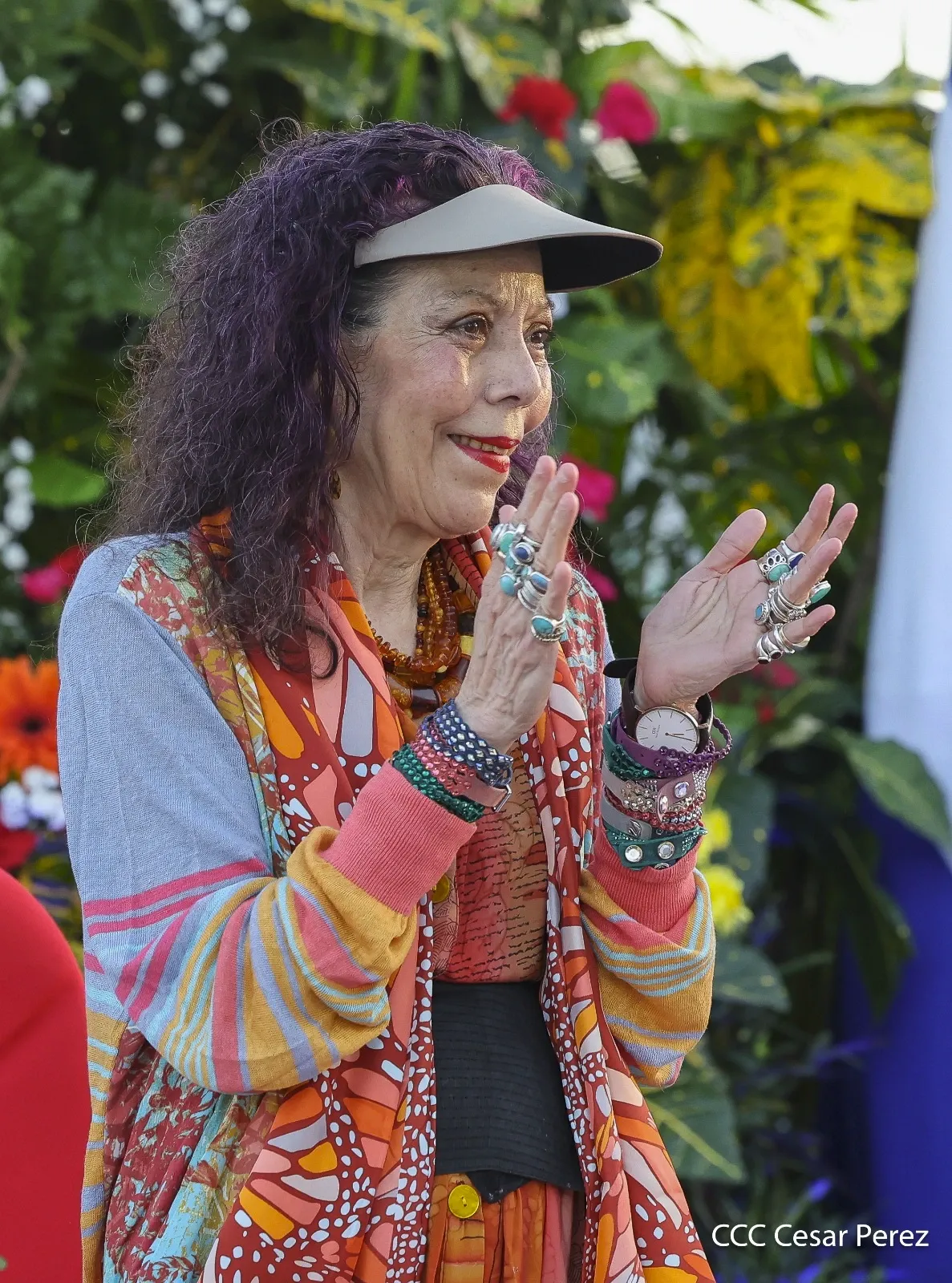 Cooperativas de Nicaragua reciben nuevas unidades de autobuses y microbuses de China