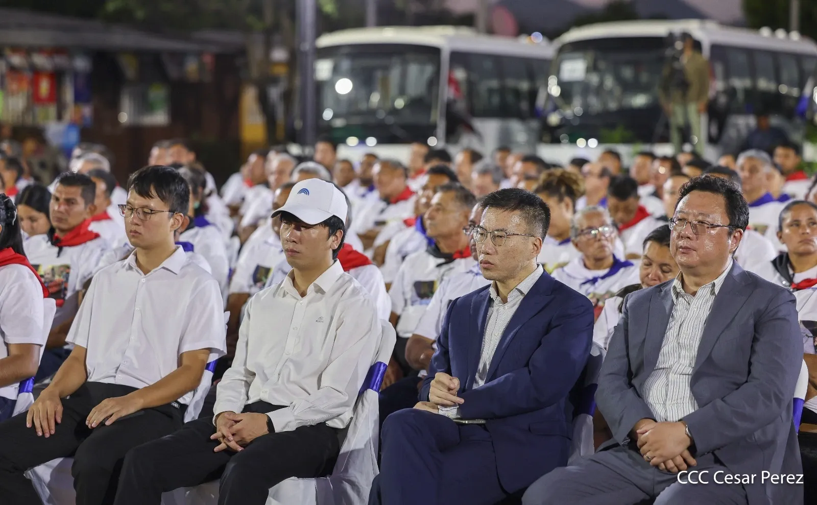 Cooperativas de Nicaragua reciben nuevas unidades de autobuses y microbuses de China
