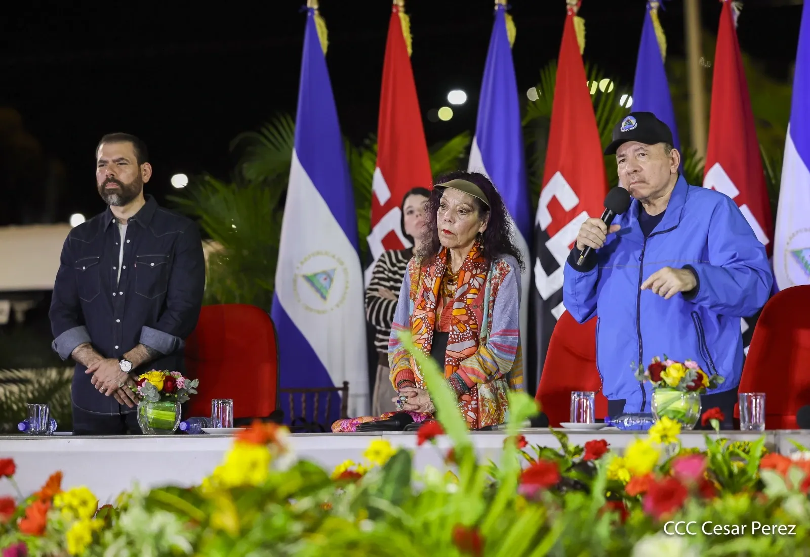 Cooperativas de Nicaragua reciben nuevas unidades de autobuses y microbuses de China