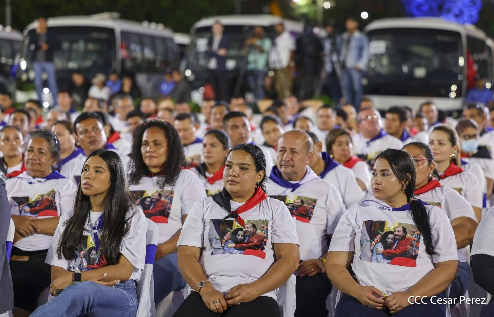 Cooperativas de Nicaragua reciben nuevas unidades de autobuses y microbuses de China