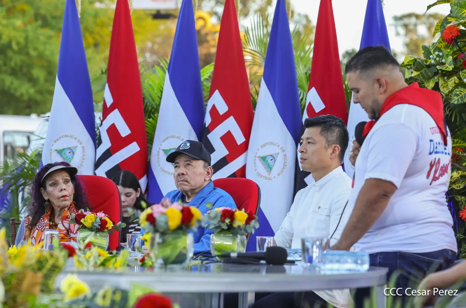 Cooperativas de Nicaragua reciben nuevas unidades de autobuses y microbuses de China