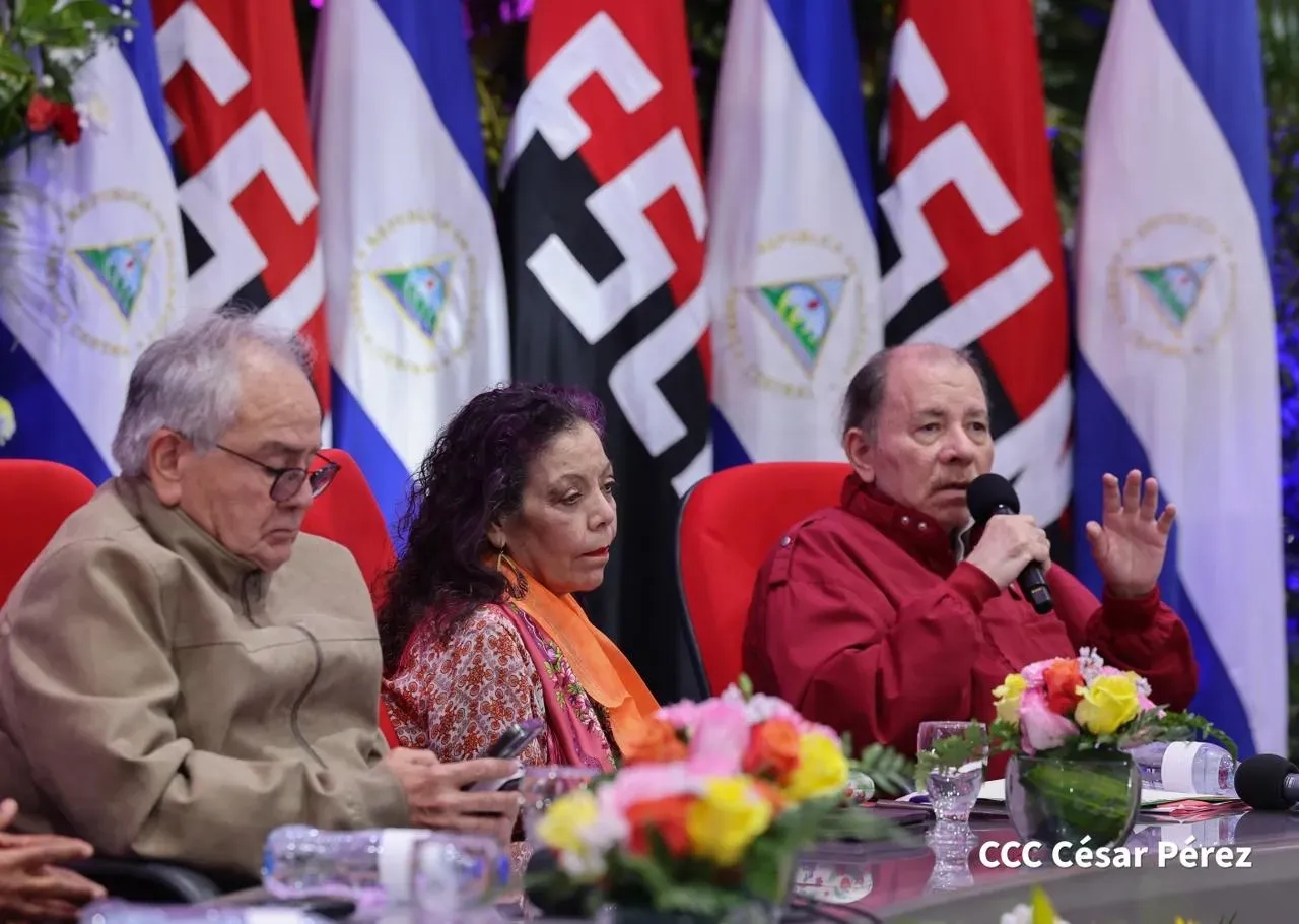 Entrega del Hospital Sandino Nuevo Amanecer en saludo al General de Hombres y Mujeres Libres