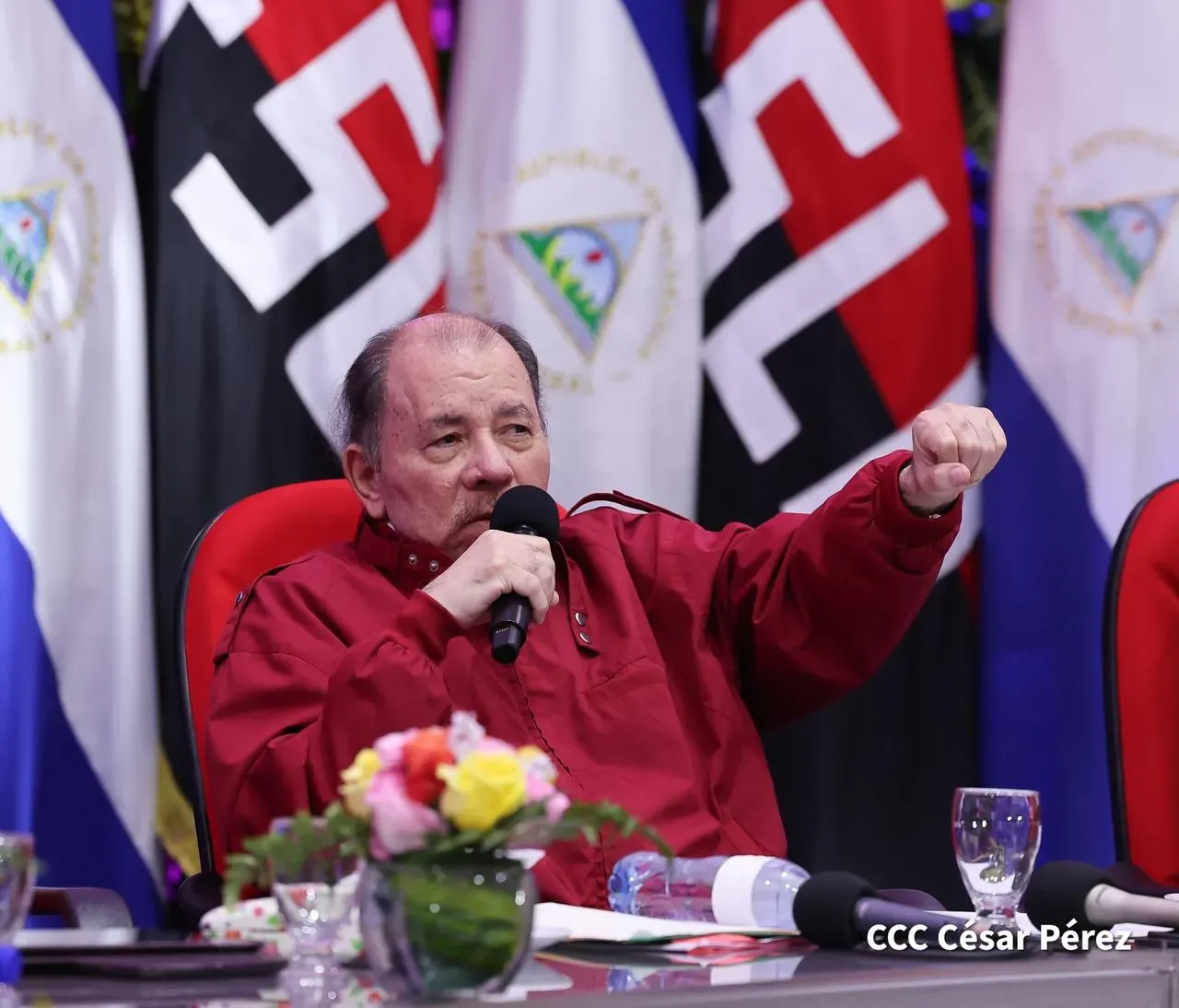 Entrega del Hospital Sandino Nuevo Amanecer en saludo al General de Hombres y Mujeres Libres