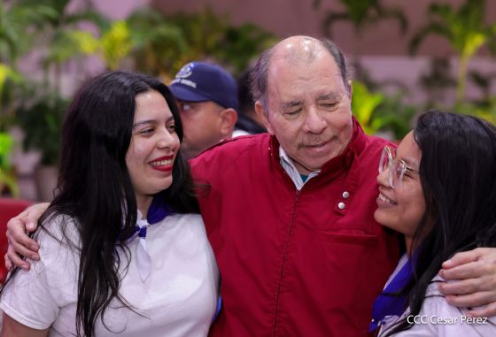 Entrega del Hospital Sandino Nuevo Amanecer en saludo al General de Hombres y Mujeres Libres