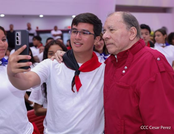 Entrega del Hospital Sandino Nuevo Amanecer en saludo al General de Hombres y Mujeres Libres