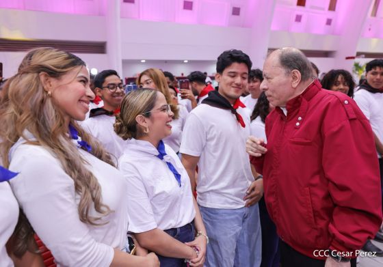 Entrega del Hospital Sandino Nuevo Amanecer en saludo al General de Hombres y Mujeres Libres