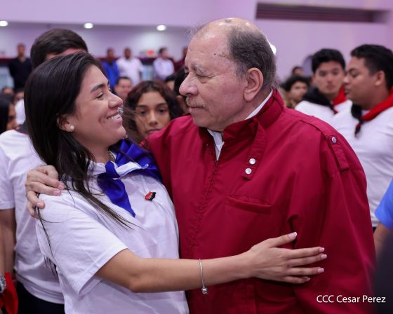 Entrega del Hospital Sandino Nuevo Amanecer en saludo al General de Hombres y Mujeres Libres