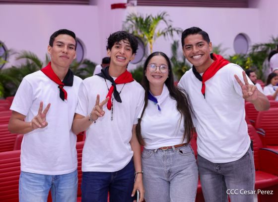 Entrega del Hospital Sandino Nuevo Amanecer en saludo al General de Hombres y Mujeres Libres