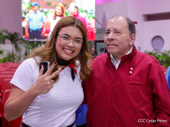 Entrega del Hospital Sandino Nuevo Amanecer en saludo al General de Hombres y Mujeres Libres