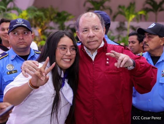 Entrega del Hospital Sandino Nuevo Amanecer en saludo al General de Hombres y Mujeres Libres