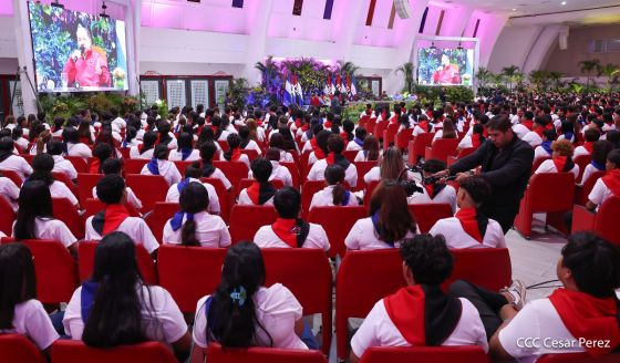 Entrega del Hospital Sandino Nuevo Amanecer en saludo al General de Hombres y Mujeres Libres