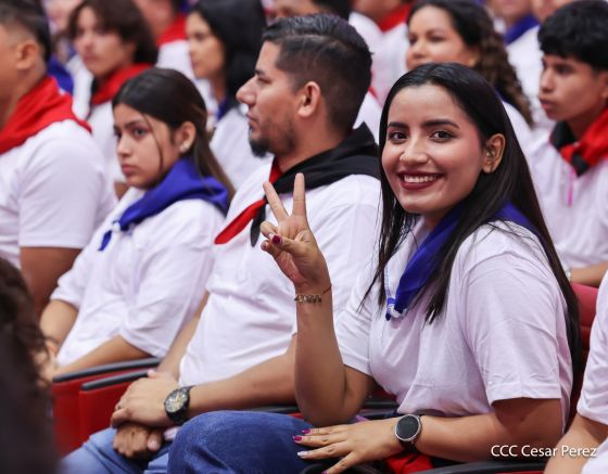 Entrega del Hospital Sandino Nuevo Amanecer en saludo al General de Hombres y Mujeres Libres