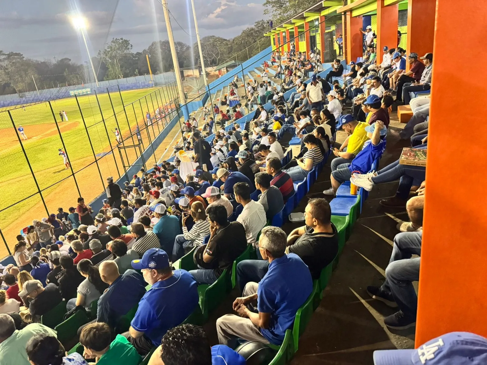 Estadio Yamil Ríos Ugarte recibe la intensidad del béisbol entre Nicaragua y Cuba