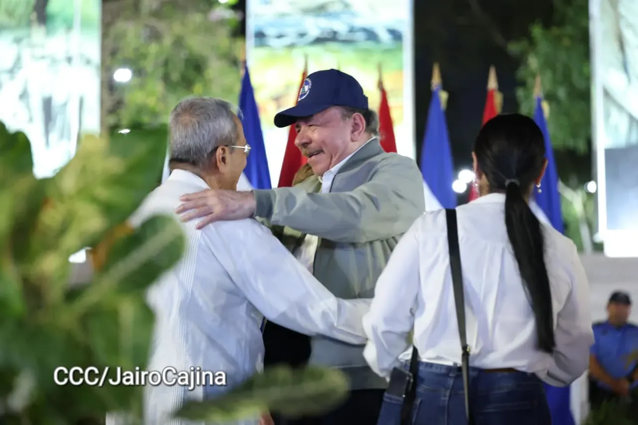Acto central de celebración de Abril: Mes de la Paz