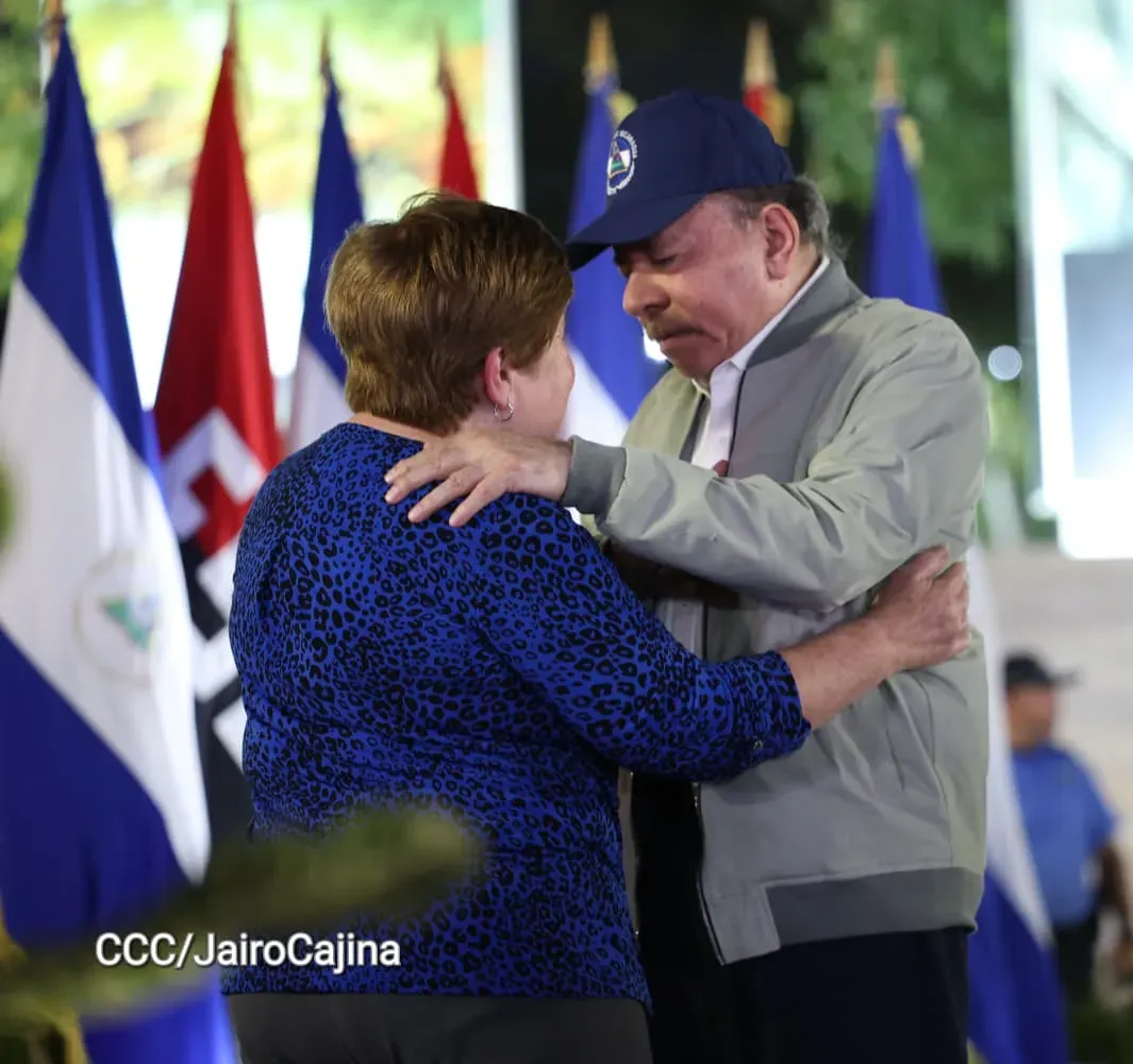 Acto central de celebración de Abril: Mes de la Paz