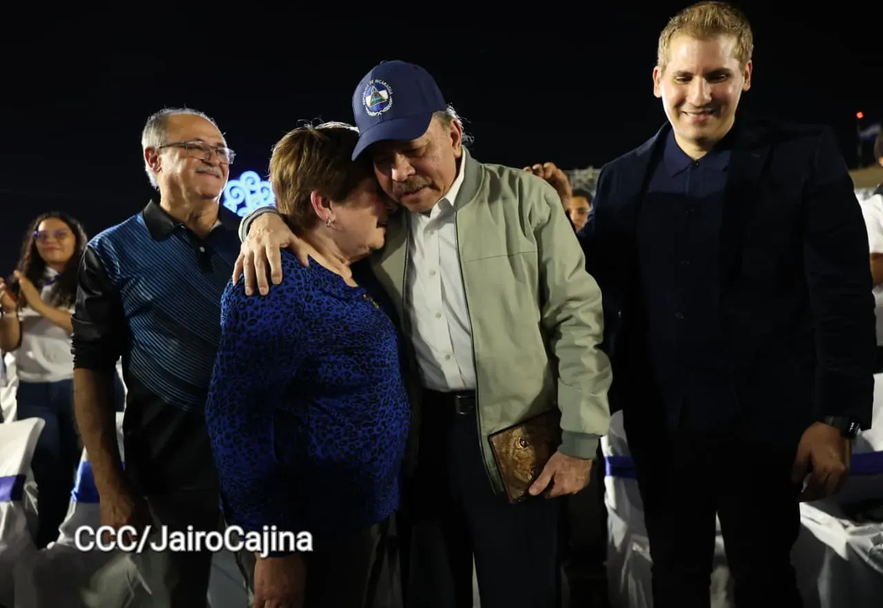 Acto central de celebración de Abril: Mes de la Paz