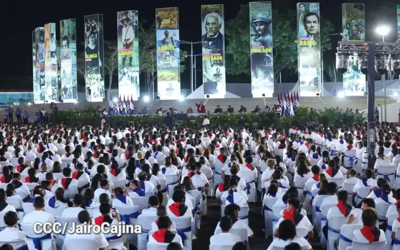Daniel y Rosario presiden Acto Central por el Día de la Dignidad Nacional