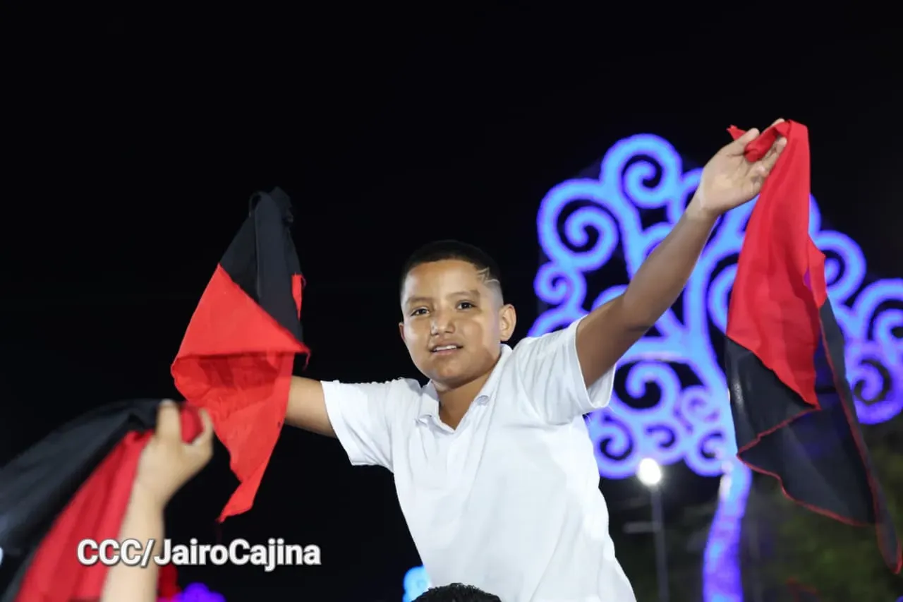 Daniel y Rosario presiden Acto Central por el Día de la Dignidad Nacional